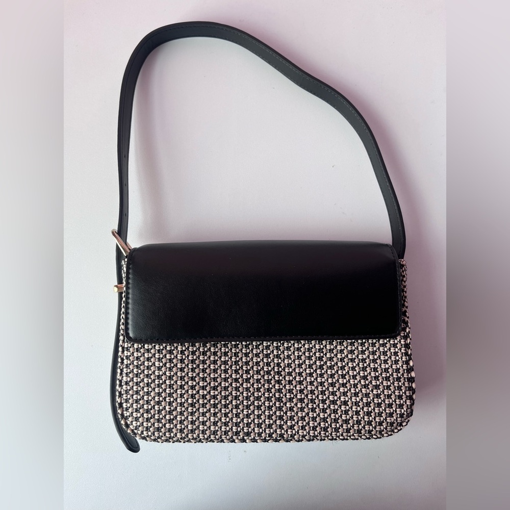 Black & Cream Woven Shoulder Bag – Faux Leather Trim – Gold Hardware